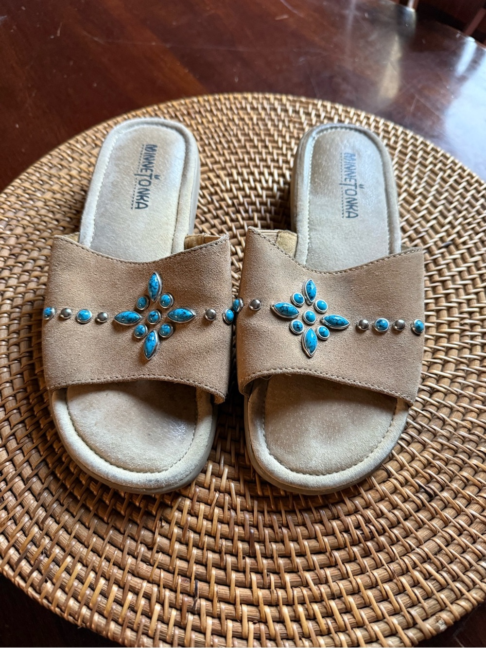 Minnetonka Tan Suede Slide Sandals with Turquoise‎ Stones